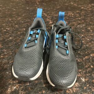 Nike 270 Kids Black and Blue Athletic Shoes